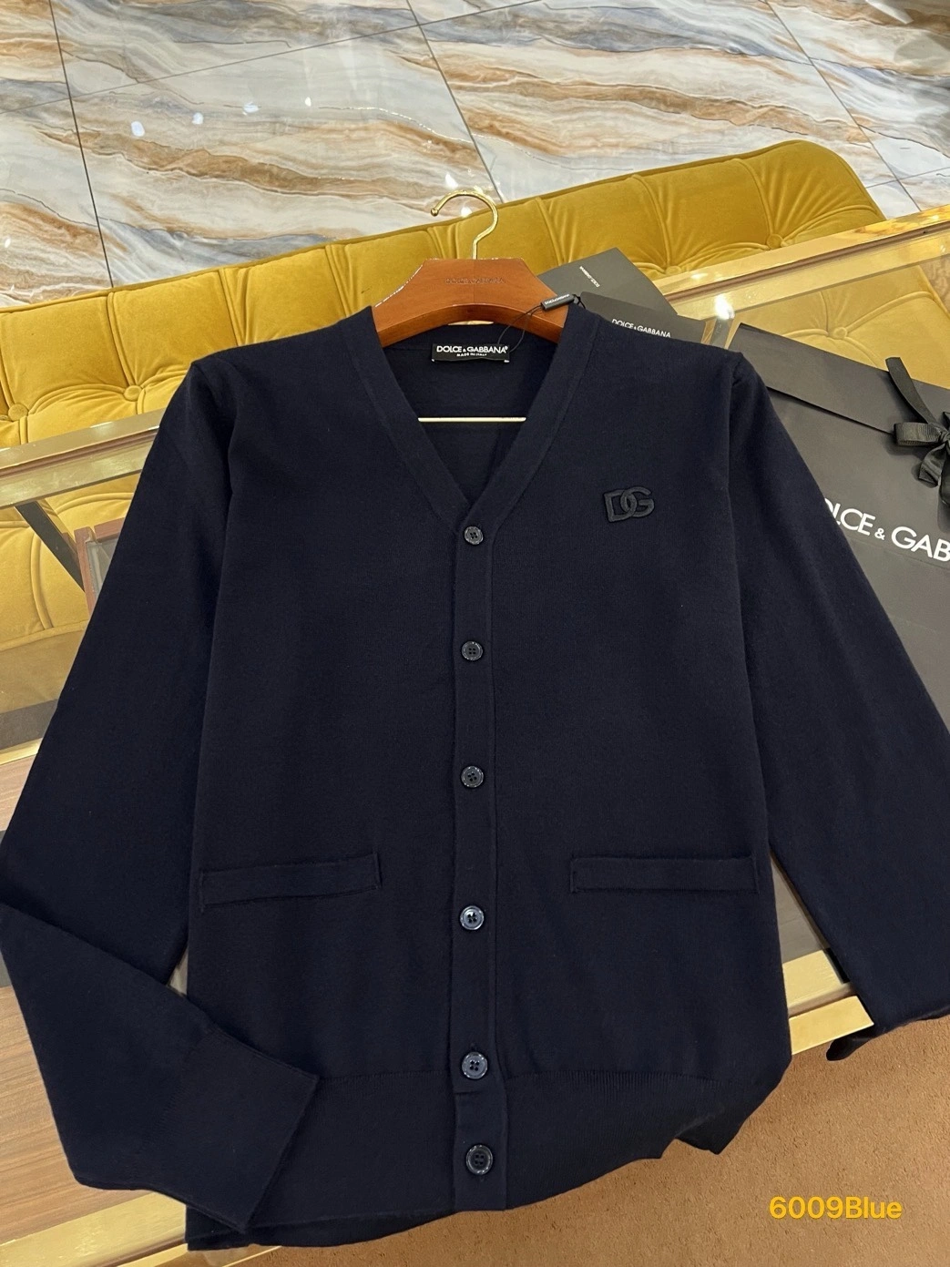 wg.luxury- 4o835& DG embroidery logo 2colour item:D-F409J1509-2